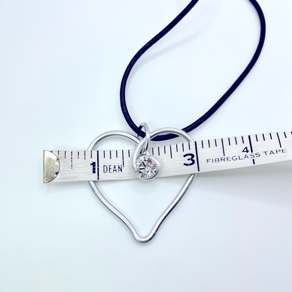 Jeff Leib giant silver heart cubic zirconia on leather rope - Picture 8 of 8
